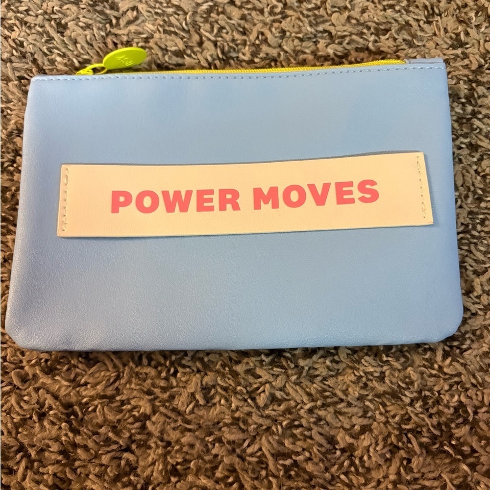 8 Small adorable Ipsy makeup bags. - Picture 4 of 9